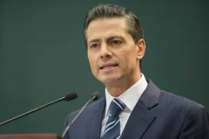 La Constitución, guía para transformar al país: Peña Nieto