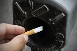 Universitarios fuman, en promedio, 4 cigarros al día