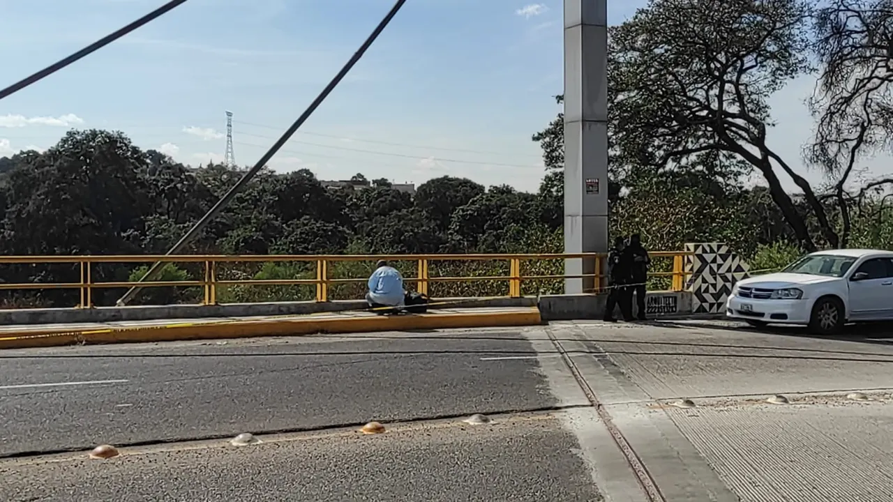 Hallan cadáver de un hombre en una barranca de Galaxia La Calera