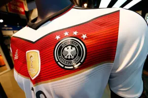 Se agota en horas nueva casaca de Alemania con cuatro estrellas
