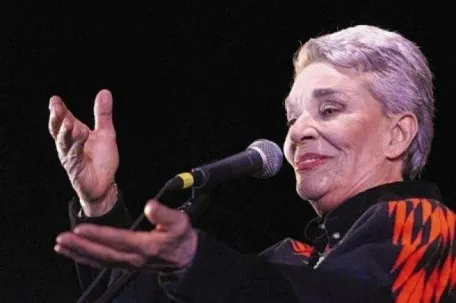 Rescatan entrevista de Chavela Vargas hablando sobre globalización y cultura