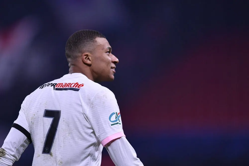 Mbappé se lució con un doblete en la victoria del PSG en la Copa de Francia