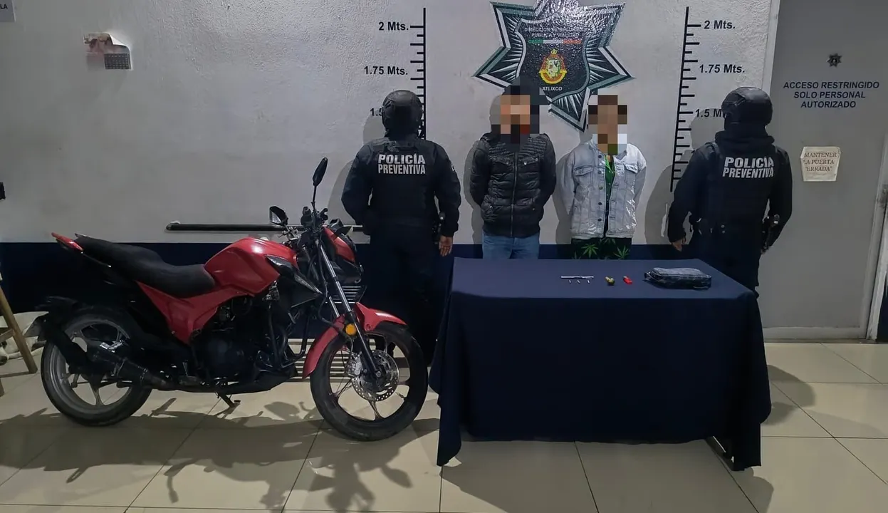 En Atlixco, arrestan a pareja por múltiples delitos