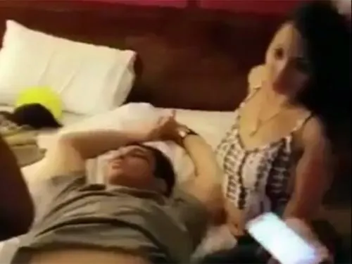 Video: Chávez Jr se va de fiesta y celebra su derrota entre mujeres