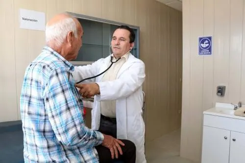 Garantizados y operando al 100 por ciento, los servicios de salud en Puebla