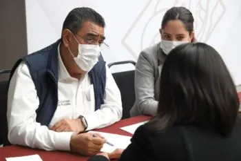 En ‘Martes Ciudadano’, Gobierno de Puebla brinda certeza jurídica a la comunidad Cinco Señores