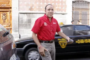 Audi no patrocina campañas, responde Sulaimán a Pablo Rodríguez