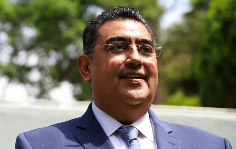 Sergio Salomón, líder con o sin Barbosa