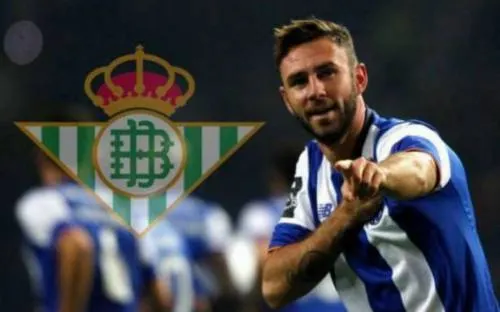 Layún está muy cerca de firmar con el Betis