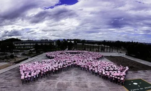 En la UTTECAM todos juntos contra el cáncer de mama
