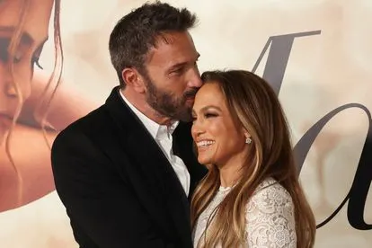 Jennifer López anuncia compromiso con Ben Affleck
