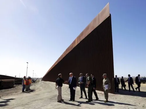 Muro en la frontera con México ‘va muy bien’, asegura Trump