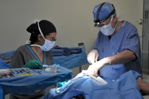 Smile Network y HUP operarán a menores con labio leporino
