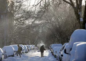 Washington amaneció cubierto de nieve y hasta -12°C