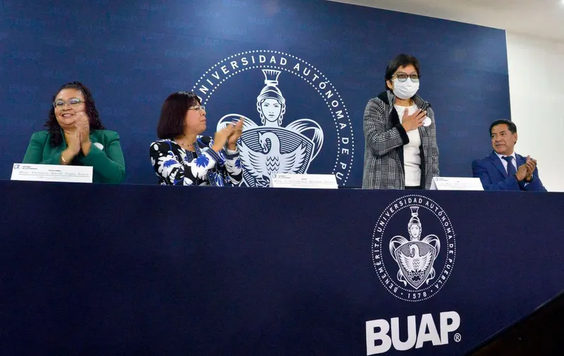 buap-segundo-informe-prepa-calderon