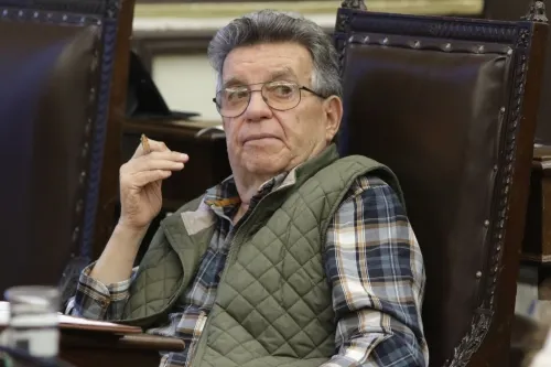 Pide Maurer a Barbosa impedir venta del Puebla de la Franja