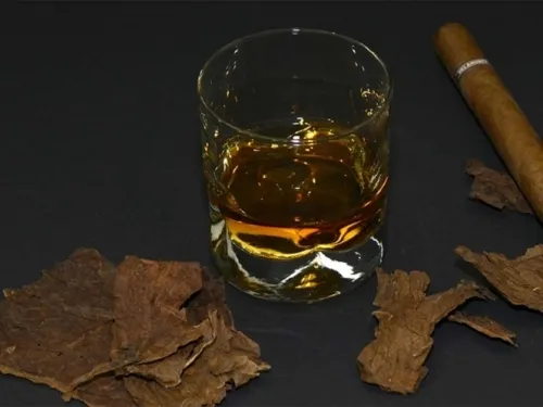 Venden la botella de whisky más cara del mundo