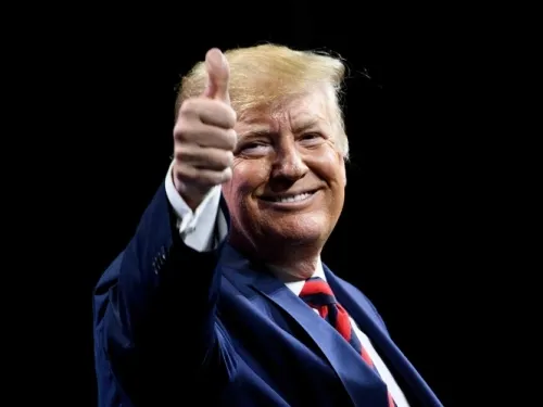 Urgen a Trump revelar declaraciones de impuestos