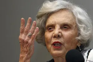 Otorga la Complutense de Madrid Honoris Causa a Poniatowska