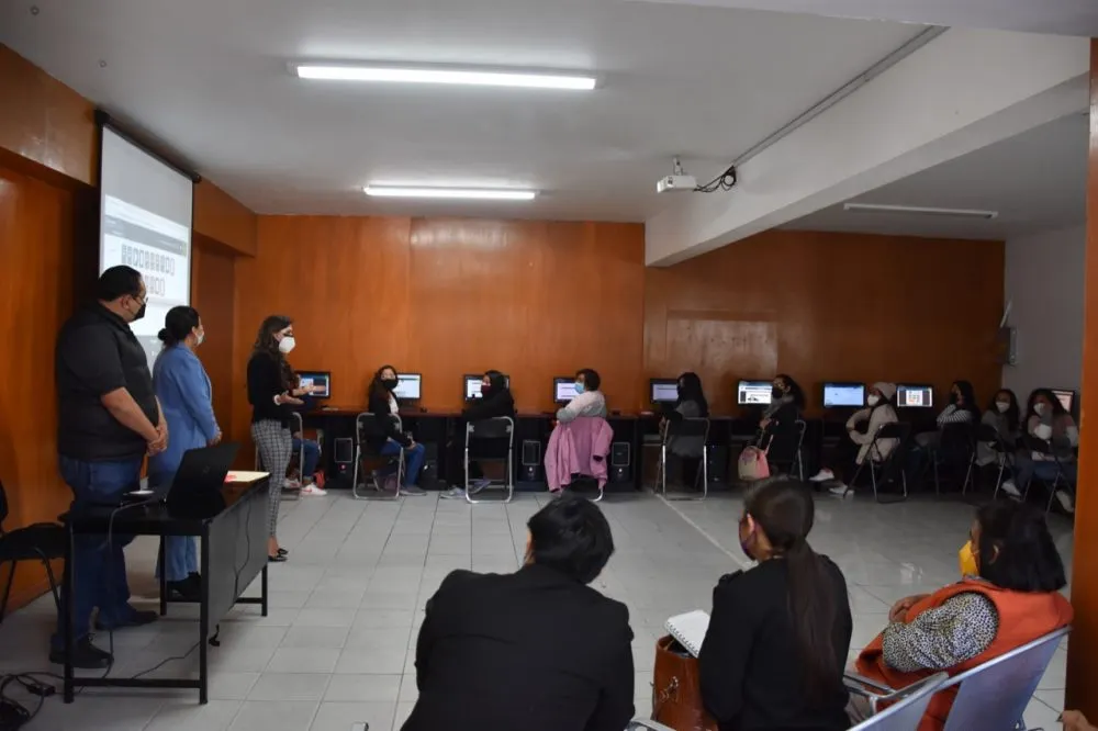 Ayuntamiento continúa con las capacitaciones para mujeres