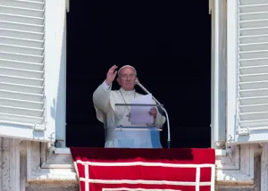 Papa afrontará con toda “severidad” casos de pederastia
