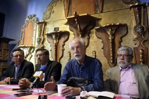 Académicos entregarán un escrito al IEE para que resuelva la situación de Enrique Cárdenas
