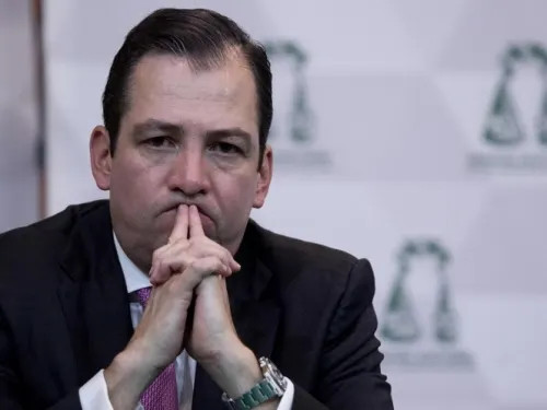 Magistrado niega enriquecimiento, acusa a otro de ir en su contra
