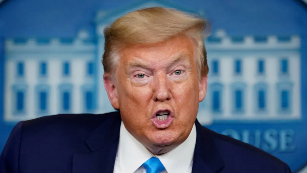 Corte aplaza entrega de documentos de Trump sobre el asalto al Capitolio