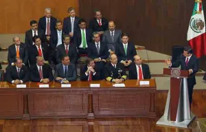 Acompaña RMV a Peña Nieto en el 97 Aniversario de la Constitución