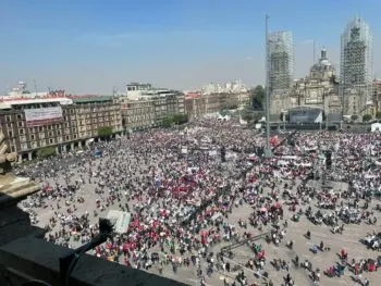 El gobernador Miguel Barbosa niega haber impulsado el acarreo de poblanos a la marcha de AMLO