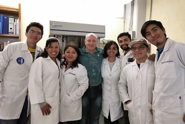 Desarrollan investigadores BUAP biofertilizante que facilita crecimiento de plantas y restauración