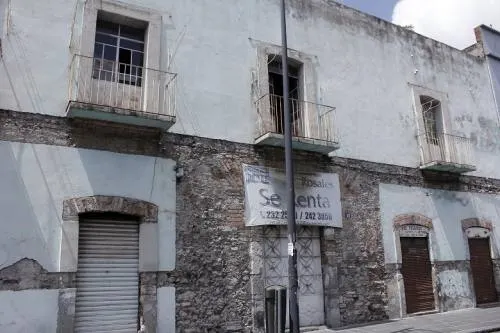 Ayuntamiento podría expropiar 23 casonas abandonadas:  Arabián Couttolenc