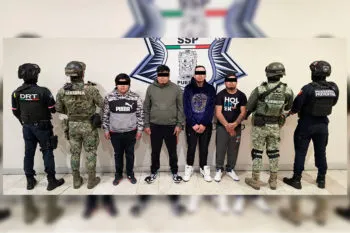 Capturan a presuntos falsos compradores de autos por redes sociales de Santa María Moyotzingo