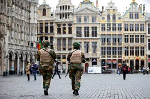 Bélgica rebaja la alerta; caen seis sospechosos