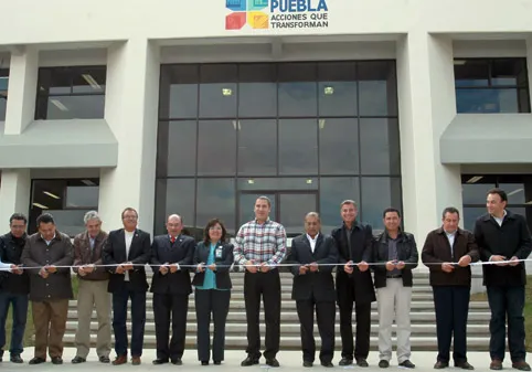 Mejor infraestructura educativa para Tlatlauquitepec