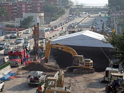 Mal estado de tubería provocó socavón en Paso Express: peritos