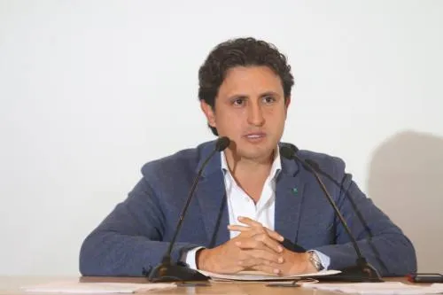 Un ridículo cantado. Y cantado vale doble