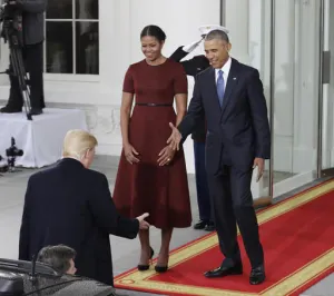 Obama y Trump se reúnen en la Casa Blanca