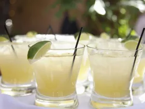 Par de bebidas muy mexicanas para gritar ¡Viva Mexico!