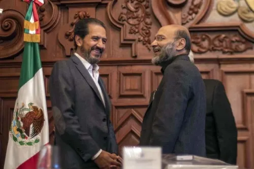 Dicta conferencia en la BUAP el economista Santosh Kumar Mehrotra