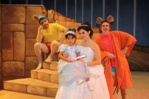 Estrena Compañía de Teatro del CCU Cenicienta El Musical