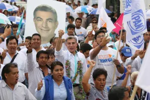 Tony Gali garantiza acueducto para Ajalpan
