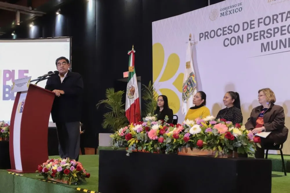 Gobierno de Puebla defiende los derechos de las mujeres