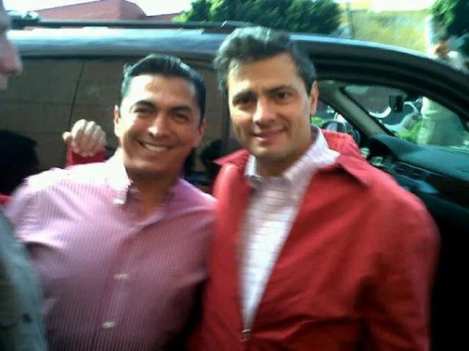 Delegado del CEN del PRI llama ratero a Arango