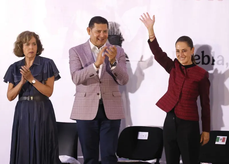 sheinbaum-asamblea-informativa-centro-expositor-pue