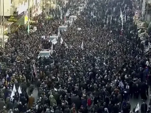 Miles despiden a general iraní Soleimani en Bagdad