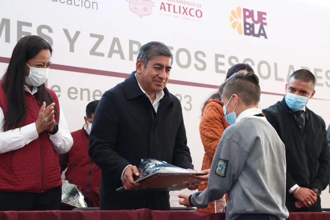 Beneficia SEP a alumnos de bachillerato de Atlixco con cuatro aulas