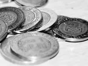 El peso se mantiene estable