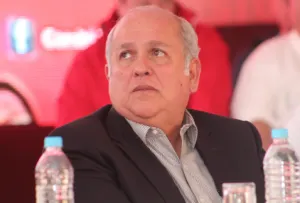 Identifican a agresores de Fernando Moreno; permanece en terapia intensiva