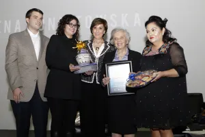 Pide Poniatowska valorar a las mujeres para combatir feminicidios